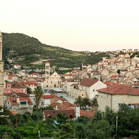 Jesliving Hvar - 2 Bedroom Elegant Apartment With Sea View In Historic Center Of Hvar Town Buitenkant foto