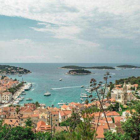 Jesliving Hvar - 2 Bedroom Elegant Apartment With Sea View In Historic Center Of Hvar Town Buitenkant foto