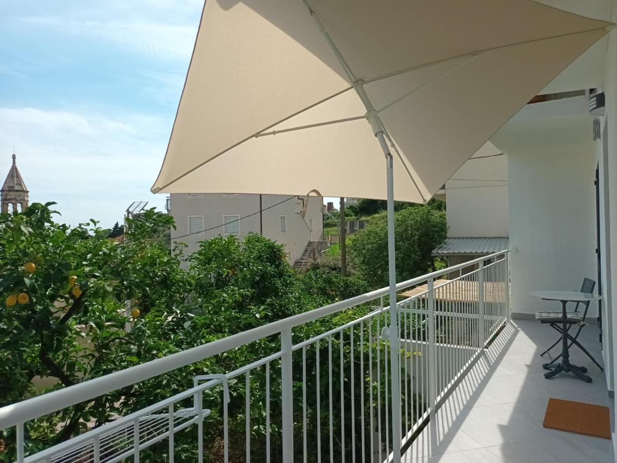 Jesliving Hvar - 2 Bedroom Elegant Apartment With Sea View In Historic Center Of Hvar Town Buitenkant foto