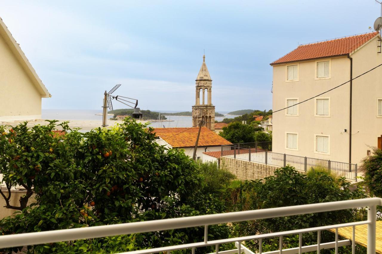 Jesliving Hvar - 2 Bedroom Elegant Apartment With Sea View In Historic Center Of Hvar Town Buitenkant foto