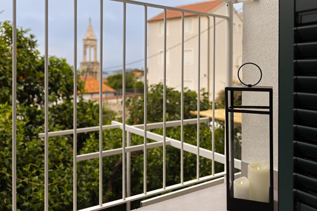 Jesliving Hvar - 2 Bedroom Elegant Apartment With Sea View In Historic Center Of Hvar Town Buitenkant foto
